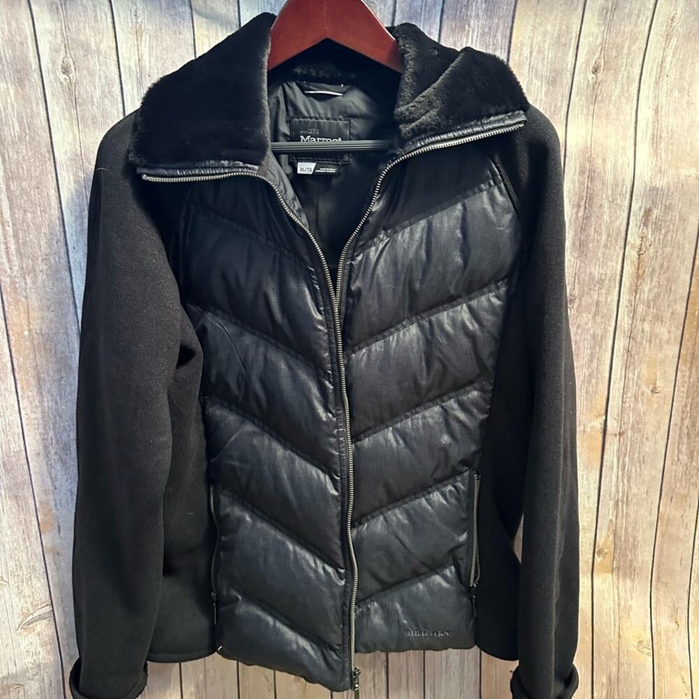 Marmot Women’s Black Puffer Jacket with Fur Collar XL, EUC